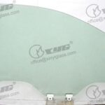 LH FRONT DOOR GLASS W/FITT GREEN